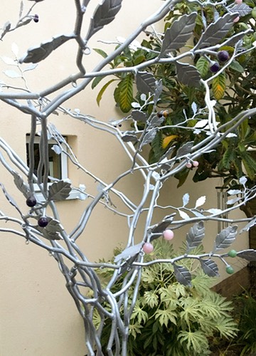 Silver Oak - Shooting Stars Memory Tree - detail 2